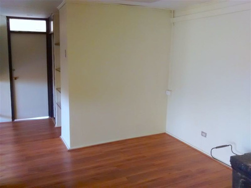Imagen 11 de 14 de Se Vende Oficina De 2 Privados, Cercano Metro U. Catolica