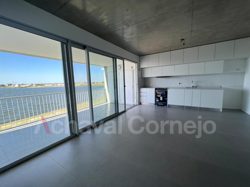 Departamento A La Venta / Alquiler En Puertos - Escobar - 2 Amb Con Vista Al Lago Central