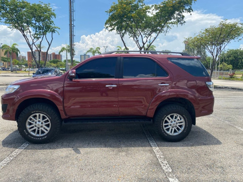 Imagen 6 de 12 de Toyota Fortuner Sr 4x4