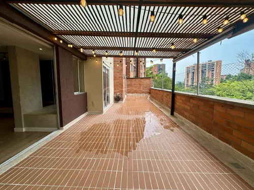 Apartamento En Arriendo En Cumbres. Cod A776108