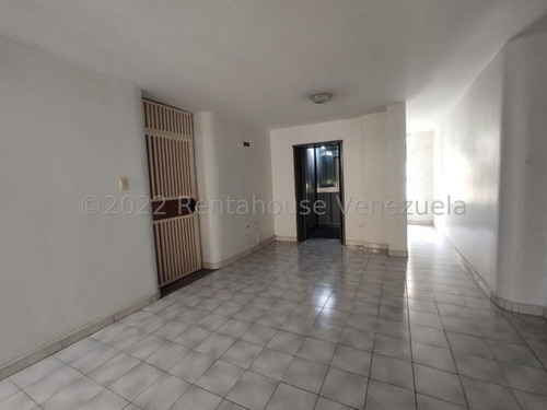 Gjg 25-10982 Vende Espacioso Apartamento 133 Mts2 Urb San Isidro Maracay