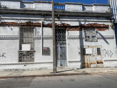 Casa En Centro Con Permiso De Demolición Listo