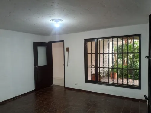 Casa Comercial En Arriendo En Patio Bonito, Poblado