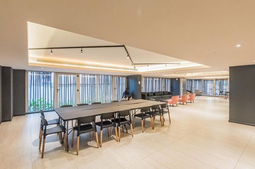 Venta Tres Ambientes. Balcon Al Frente. Luminoso. Seguridad 24hs. Amenities. Cochera. Liberateur