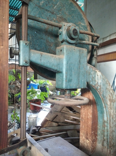 Maquina Sierra Cinta Industrial De Carpintería.