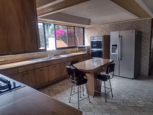 Casa En Venta En Bosques De Las Lomas, Cuajimalpa De Morelos.
