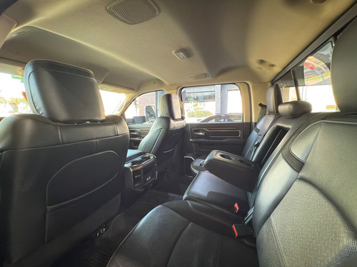 RAM Ram 2500 6.7 Laramie Cab. Dupla 4x4 Aut. 4p