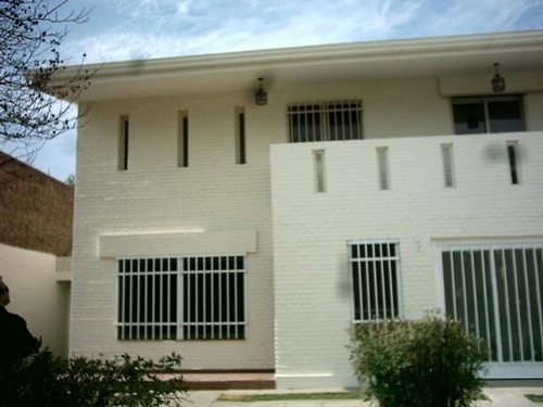 Imagen 12 de 14 de Casa Con Ambientes Amplios, C/pileta