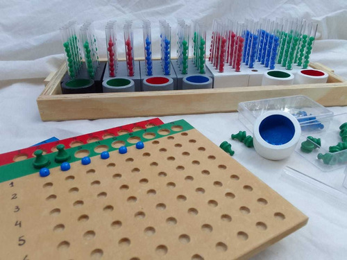 División Con Probetas Montessori