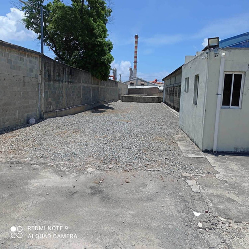 Imagen 2 de 12 de Alquilo Nave Industrial De 2.100 Mt2 En Zona Ind De Haina