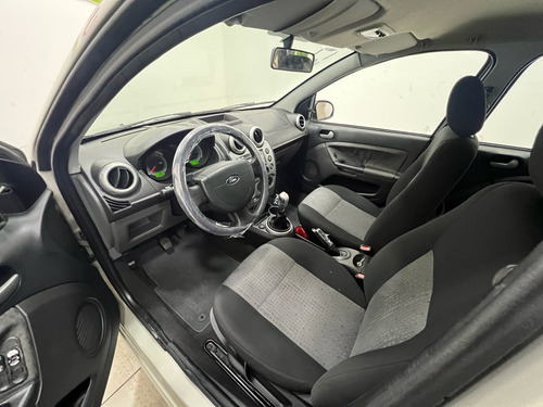 Ford Fiesta 1.6 MPI CLASS SEDAN 8V FLEX 4P MANUAL