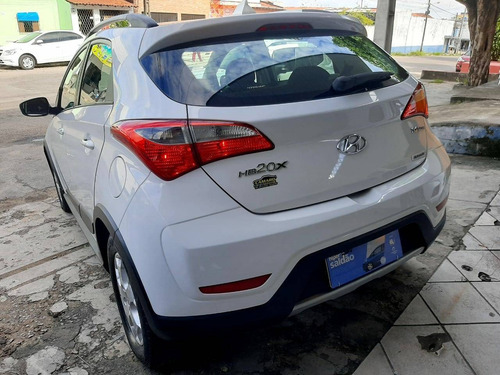 Imagem 2 de 6 de Hyundai Hb20x 1.6 16v Style Flex 4p Automático