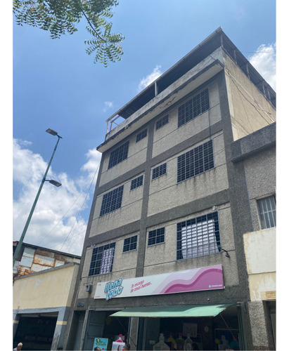 Se Vende Edificio Industrial 1400m2 Catia 0490