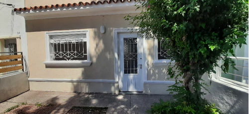 Casa Muy Linda Con Dos Dormitorios  Jardin Y Patio