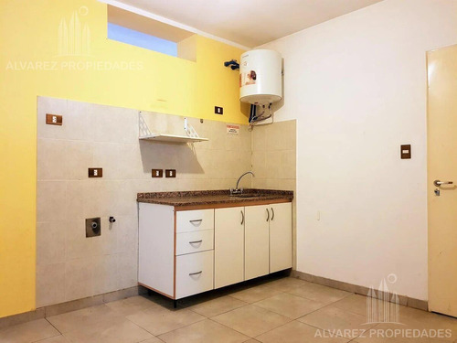 Imagen 2 de 5 de Departamento - Moron