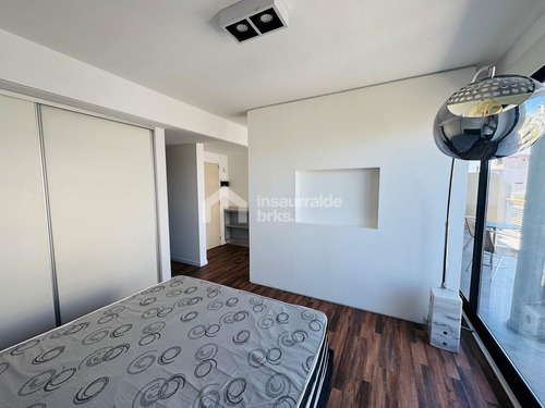 Venta 2 Amb Semicerrado Con Terraza Y Parrilla Propia En Palermo Hollywood
