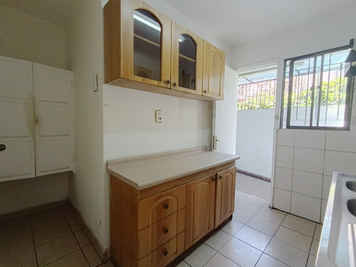 Rebajado Departamento Primer Piso Con Patio -3 Dormitorios