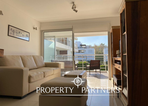 Imagen 2 de 10 de Hermoso Apartamento A Pasos De La Playa Brava