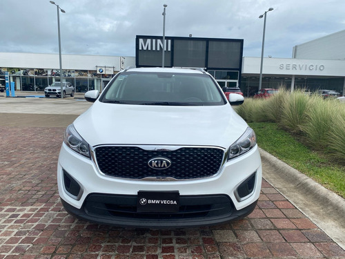 Imagen 2 de 9 de Kia Sorento 2018 2.4 L4 Lx Tela 7 Pasajeros At