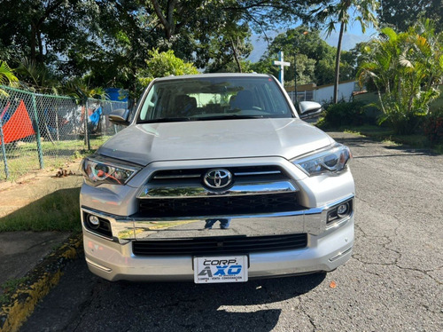 Imagen 2 de 9 de Toyota 4runner