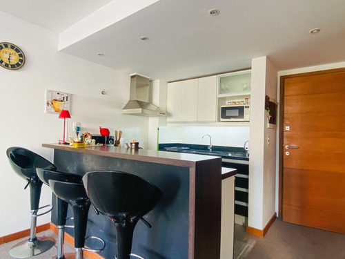 Imagen 4 de 14 de Apartamento En Venta De 1 Dormitorio C/ Cochera En Maldonado