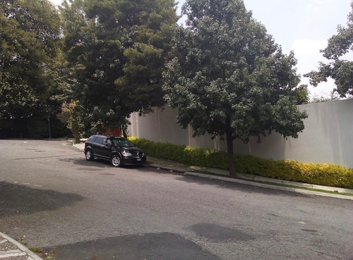 Casa En Calle Cerrada  En Bosques De Las Lomas