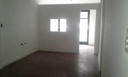 Av Corrientes 2200 Balvanera Oficina 28m2 U$44.000