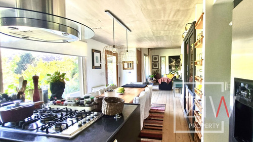 Casa 4 Dorm, 4 B, 3 Est., El Arrayan - Ziw Property