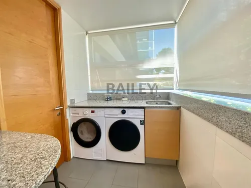 Departamento En Venta De 4d +4b +4e En Concón