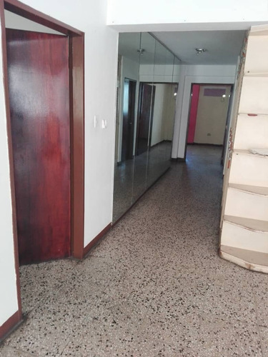Imagen 2 de 6 de Apartamento En Alquiler Para Uso Comercial En La Calle Montes De Puerto La Cruz