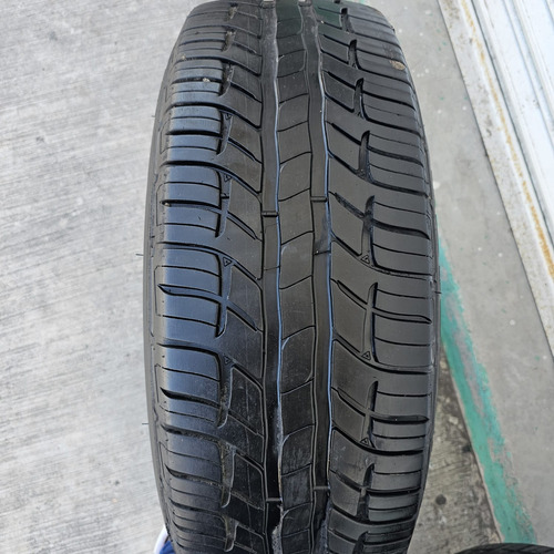 Llanta 215/65r16 Bfgoodrich Advantage T/a Duster 2016 (Usado)
