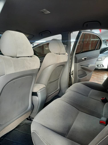 Imagen 8 de 11 de Honda Civic 2.0