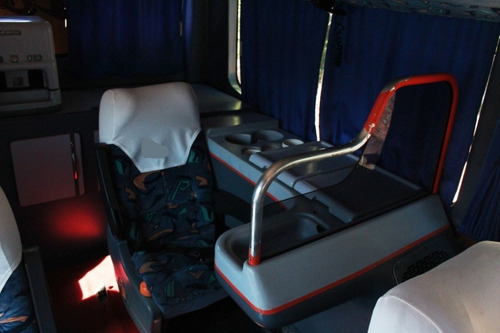 Imagem 2 de 12 de Marcopolo Paradiso Gvi 1550 2001 O 400 Rsd Completo