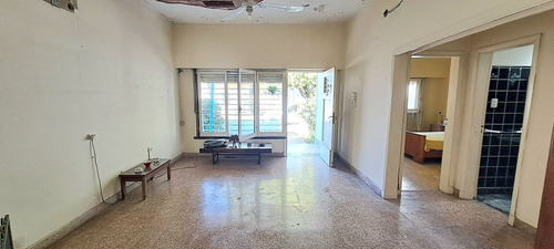 Venta Casa 3 Ambientes A Refaccionar - Padua Sur