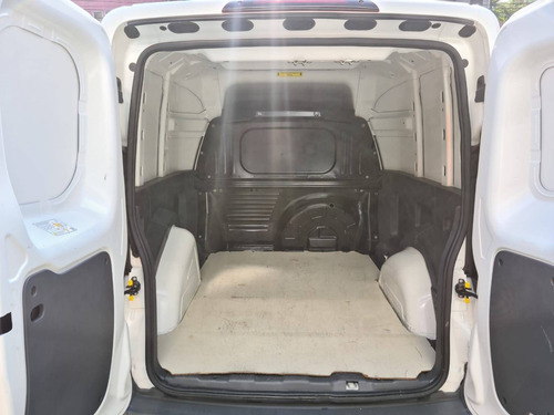 Imagem 6 de 8 de Fiat Fiorino 1.4 Mpi Furgão 8v Flex 2p Manual