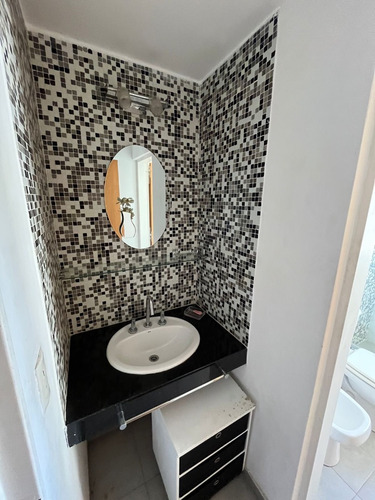Departamento En Alquiler Av.rivadavia 2187