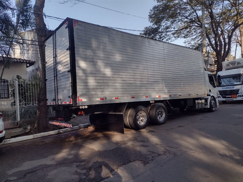 Imagem 3 de 7 de Volvo Vm 260 2008