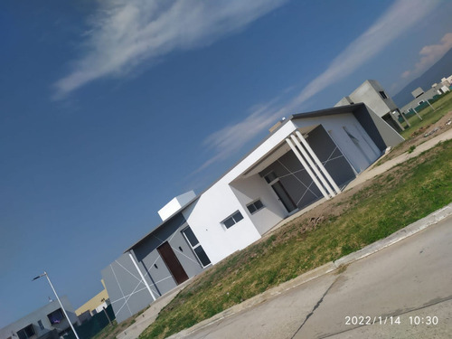 Casa En Venta En Las Quintas 2