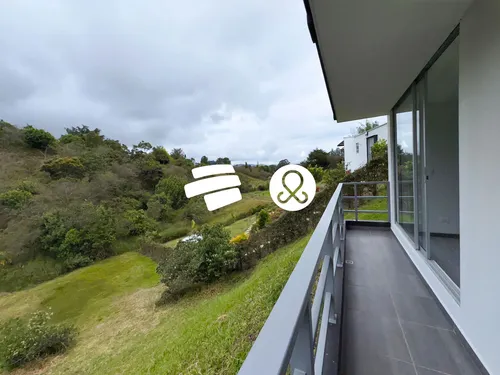 Venta Casa Unifamiliar 112m2, Guatapé (antiq)