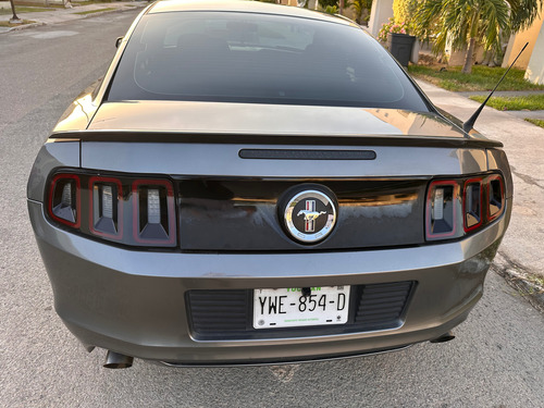 Ford Mustang 3.8 Coupe Lujo V6 Mt