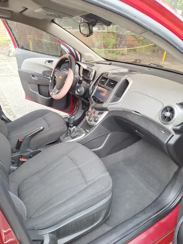 Chevrolet Sonic 1.6 Lt 5 p