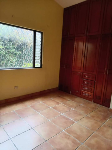 Imagen 6 de 8 de Vendo Hermosa Casa En San Lucas Sacatepequez
