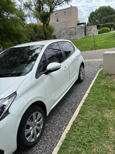 Peugeot 208 1.6 Active