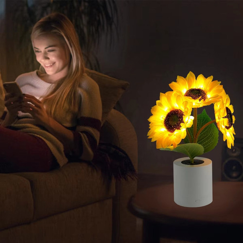 // . Luz Nocturna De Simulación Led De Girasol Recargable /