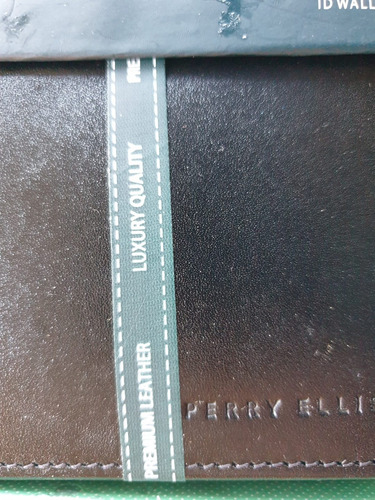 Imagen 2 de 9 de Billetera Perry Ellis Portfolio Original De Cuero