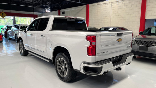 Chevrolet Cheyenne 5.3 Dobre Cabina High Country 4X4 At
