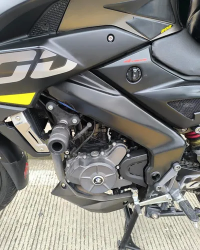 Ns 200