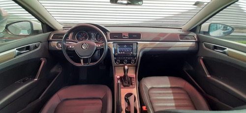 Imagen 14 de 15 de Volkswagen Passat 2019 2.5 Tiptronic Sportline At