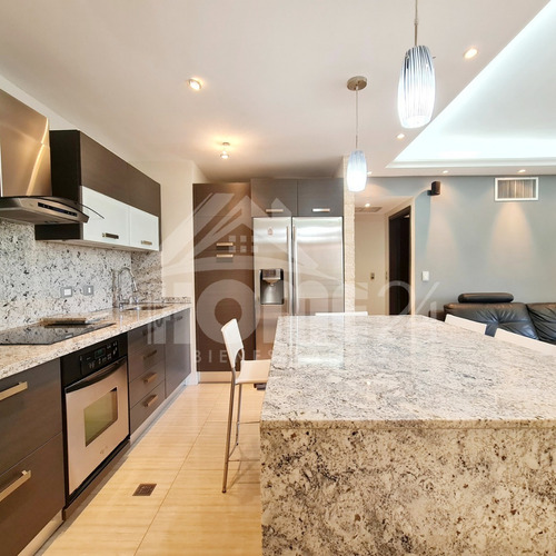 Imagen 3 de 11 de Moderno Apartamento Con Acabados De Lujo, Terraza Y Muelle Privado Hermosa Vista Al Canal