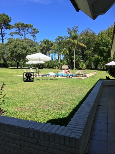 Casa En Rincón Del Indio - Punta Del Este- Ref: 1717
